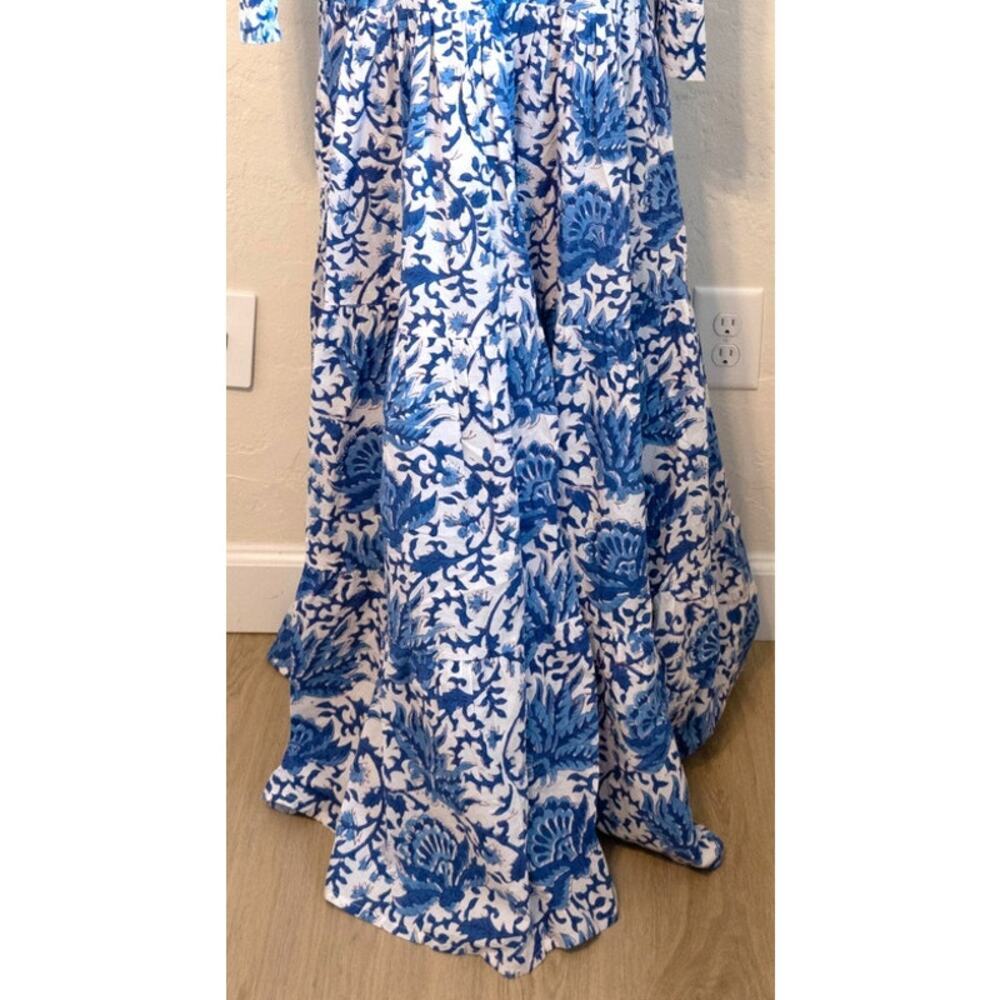 Guadalupe White and Blue Flower Dress Pre-loved Size Small Made in India - Picture 6 of 12